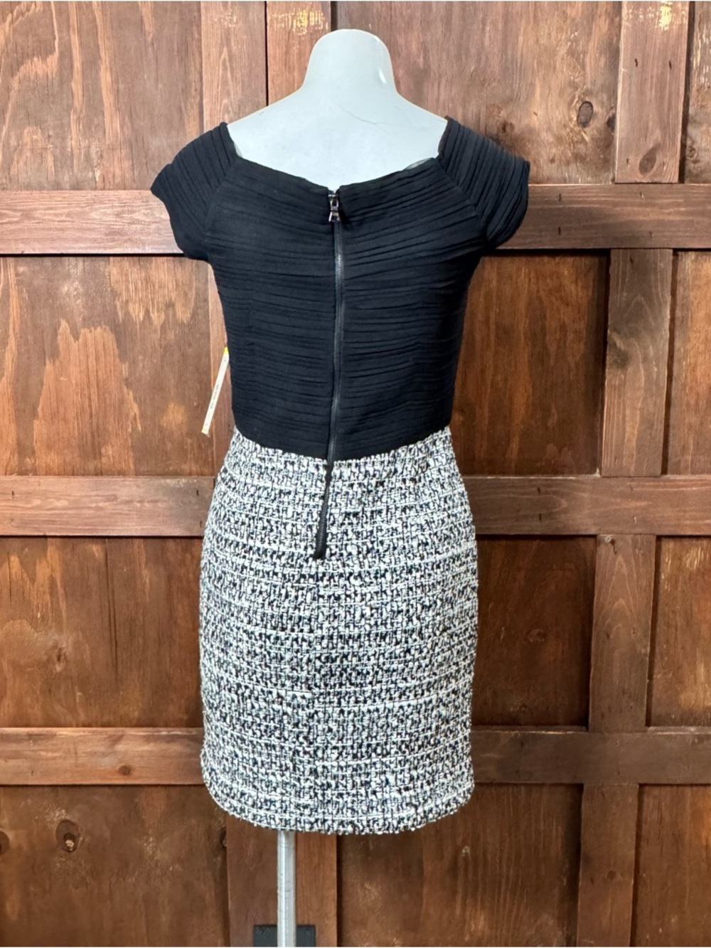 Alice + Olivia Black& White Tweed Midi Dress - Picture 2 of 7